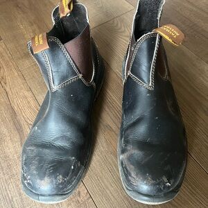 Blundstone Black Leather Chelsea Boots with Brown Elastic Tabs